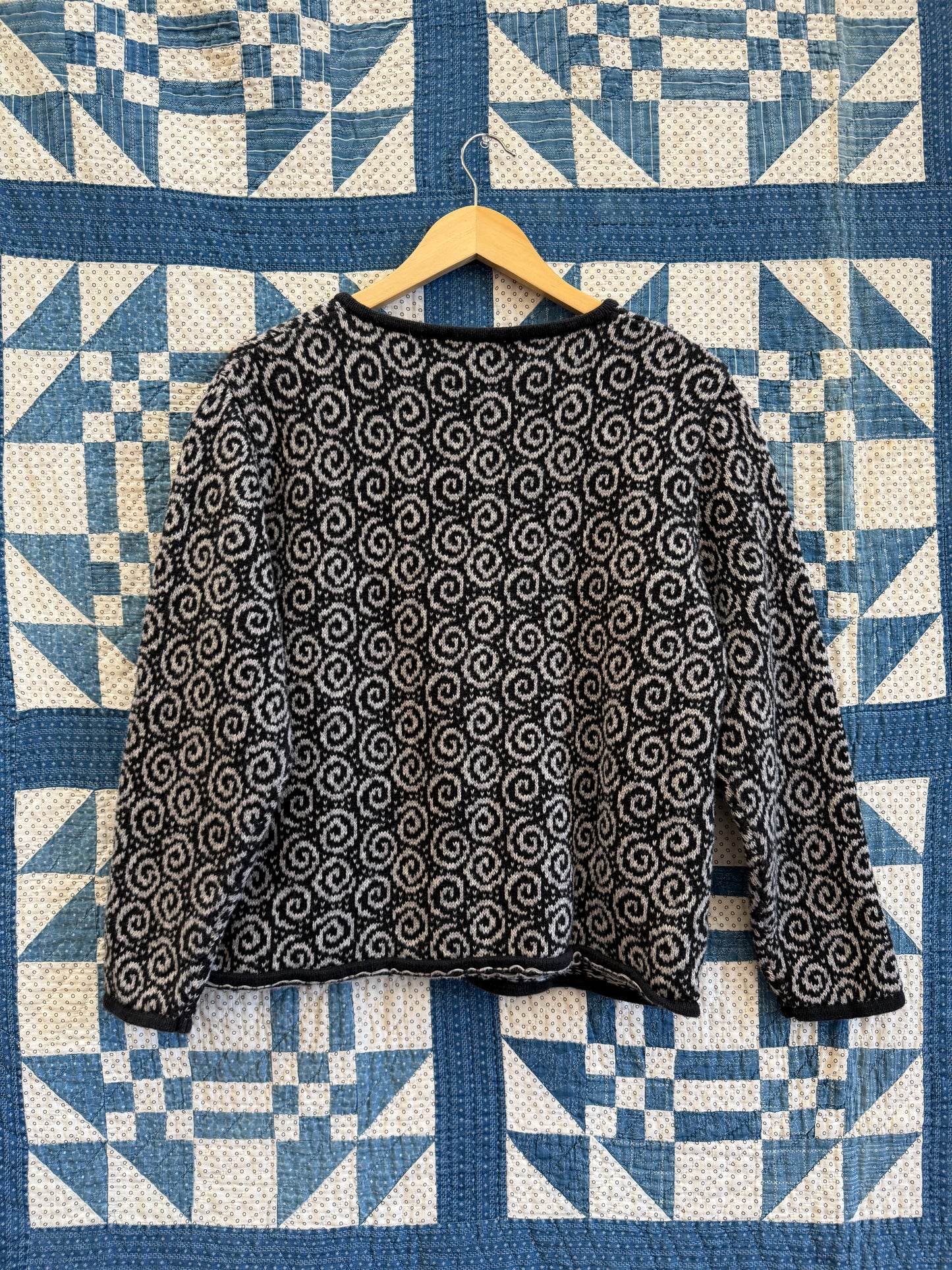 Y2K Zip Up Swirl Sweater