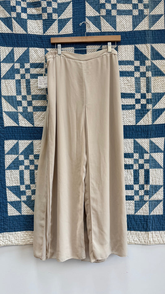 Ecru Flowy Elastic Pants
