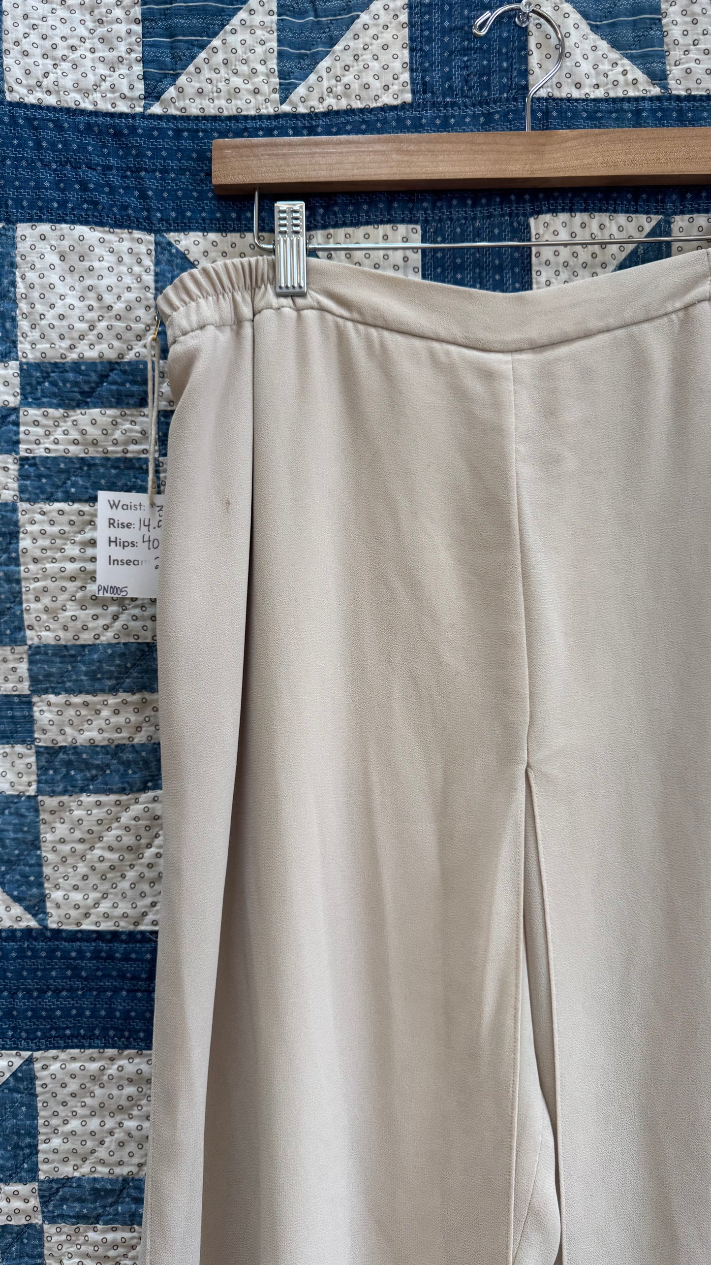 Ecru Flowy Elastic Pants