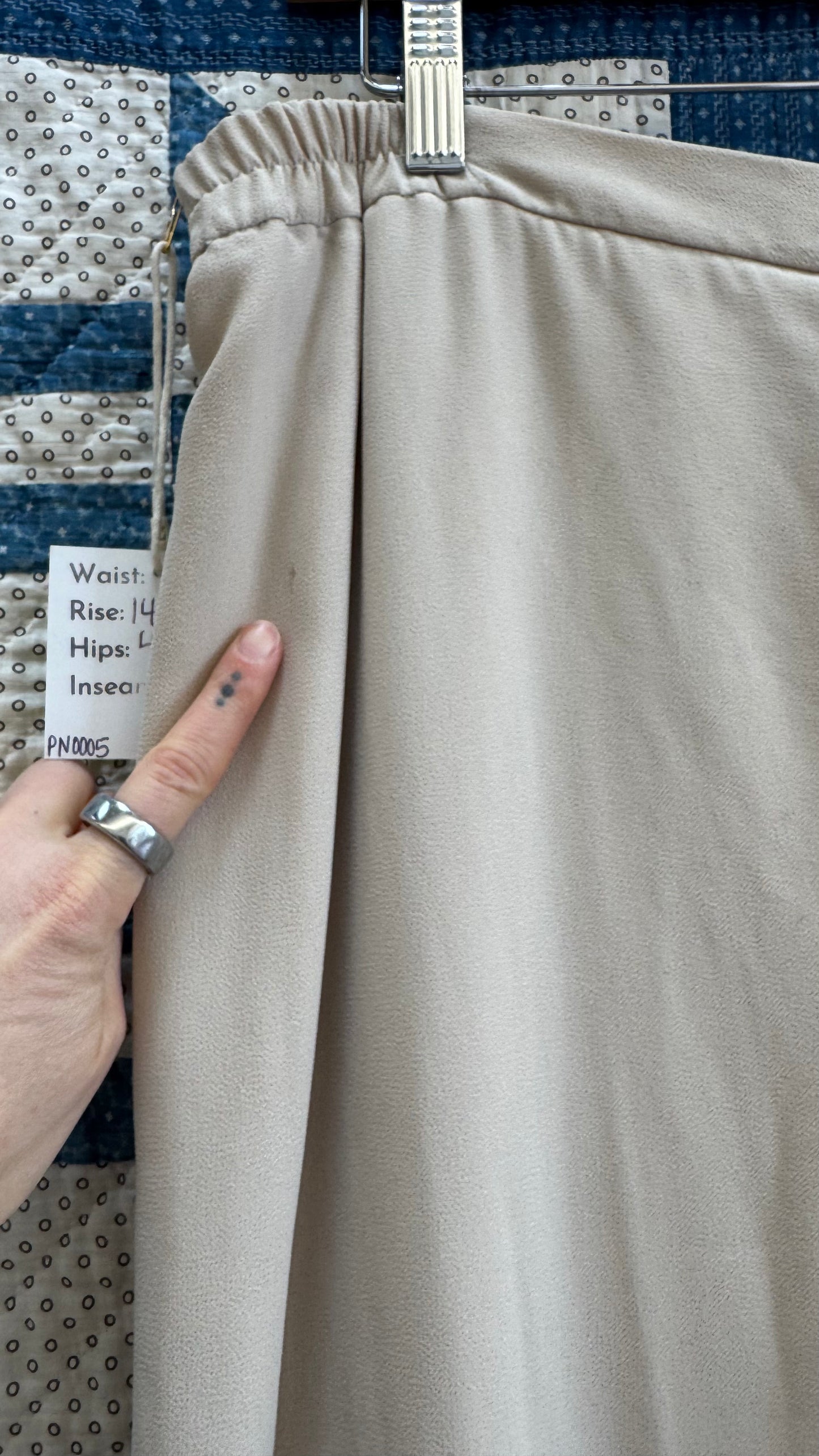 Ecru Flowy Elastic Pants