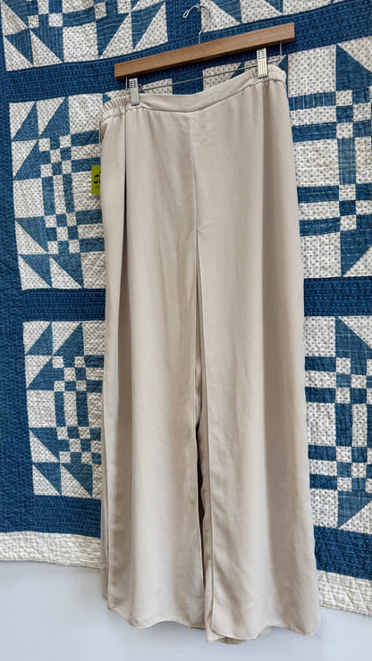 Ecru Flowy Elastic Pants