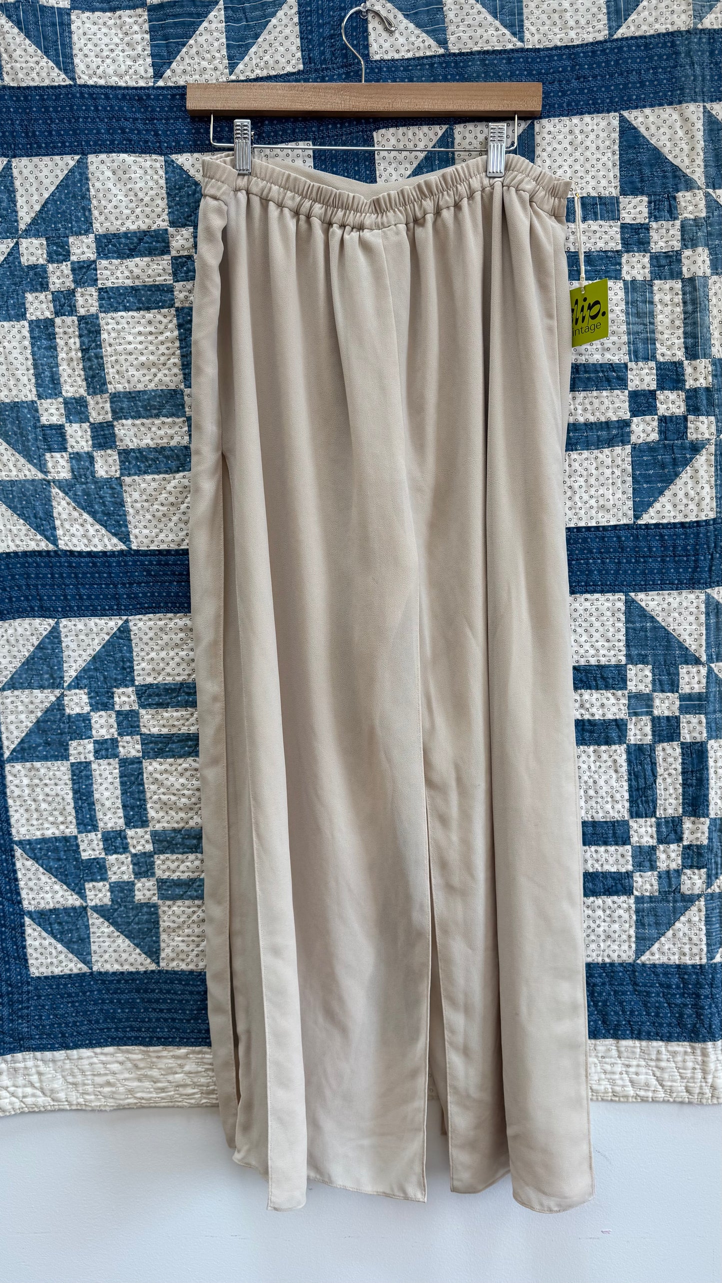 Ecru Flowy Elastic Pants