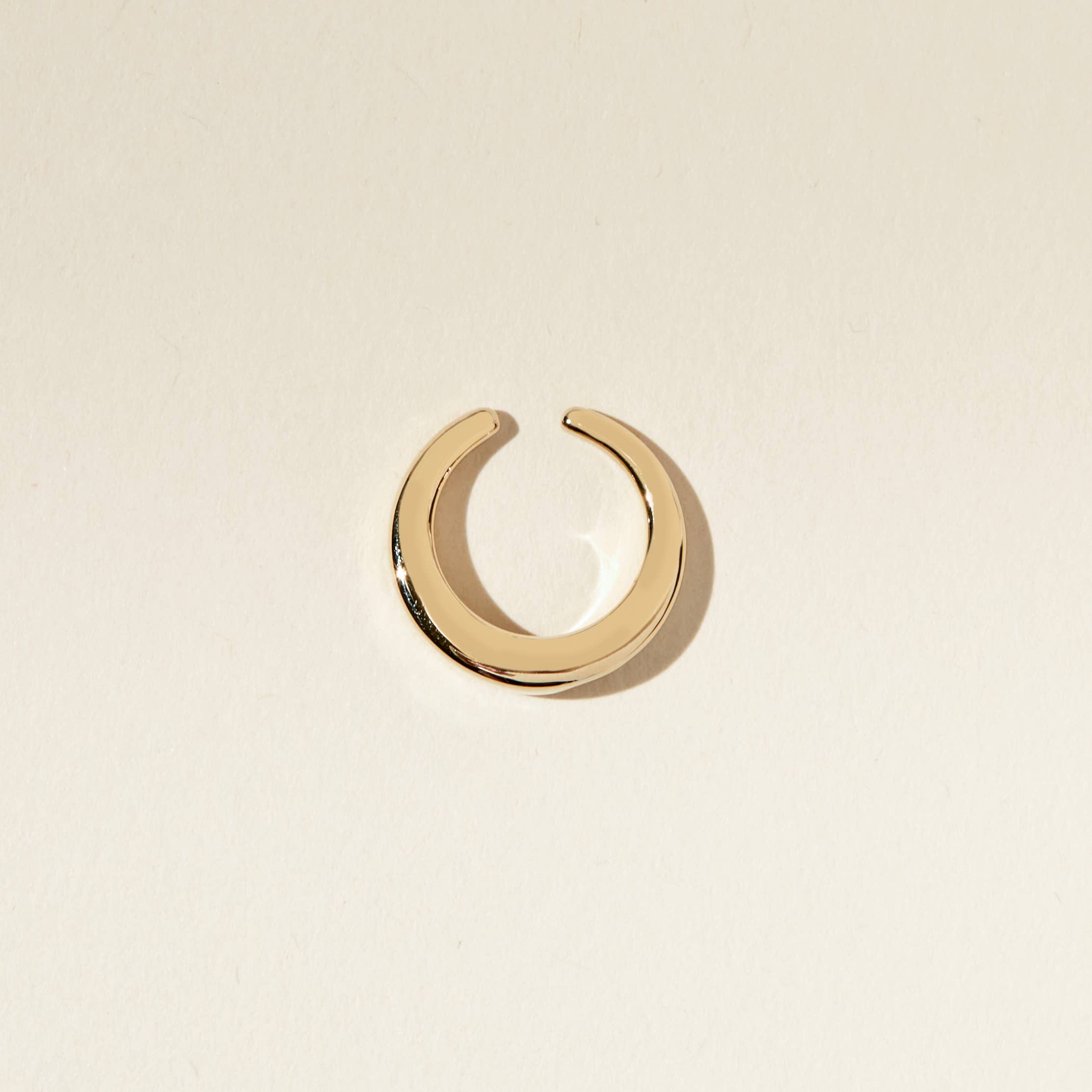 Lindsay Lewis - Round Ear Cuff
